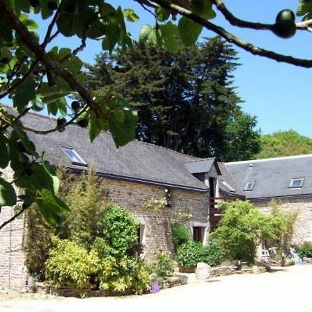 Bed and Breakfast Les Pieds Dans L'Herbe Rosporden Exterior foto